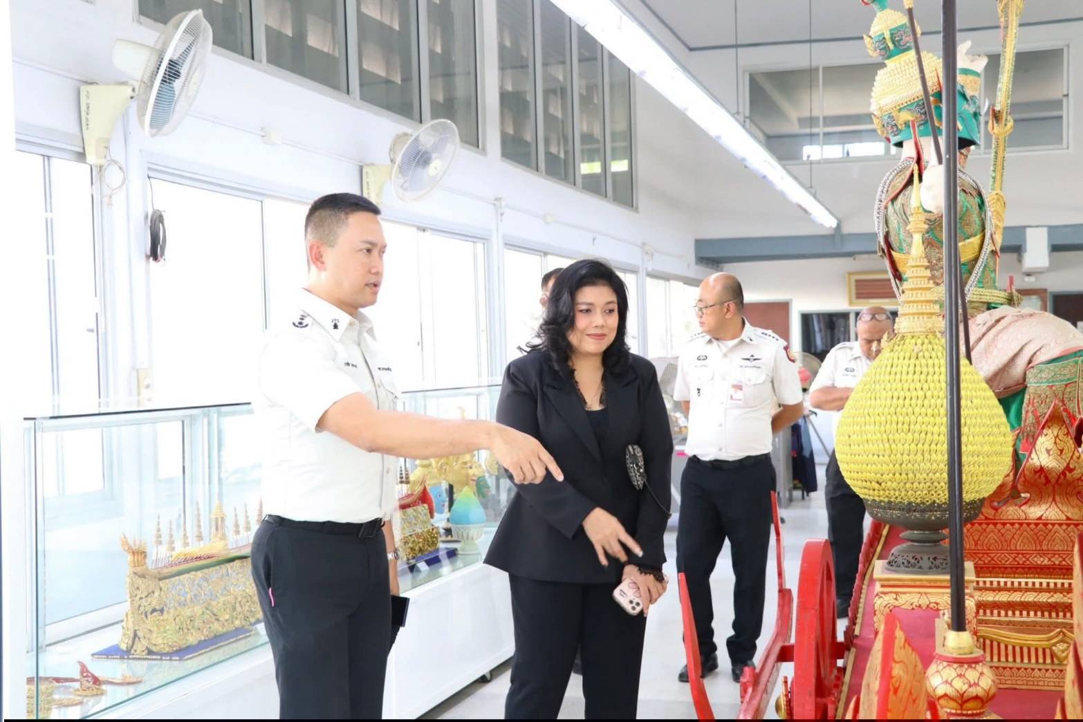 title - ผู้อำนวยการศูนย์ส่งเสริมและพัฒนาอาชีพเสริมนอกภาคการเกษตร ให้การต้อนรับ ผู้อำนวยการทัณฑสถานวัยหนุ่มพระนครศรีอยุธยา พร้อมด้วย ผู้อำนวยการส่วนและหัวหน้าฝ่ายทัณฑสถานฯ เข้าเยี่ยมชมแผนกฝึกอบรมทั้ง 12 แผนก และพื้นที่ภายในศูนย์ส่งเสริมและพัฒนาอาชีพเสริมนอกภาคการเกษตร 